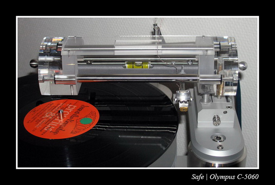 2006 - 03 - Sofitel 2006 - Ayre acoustic - 102.JPG